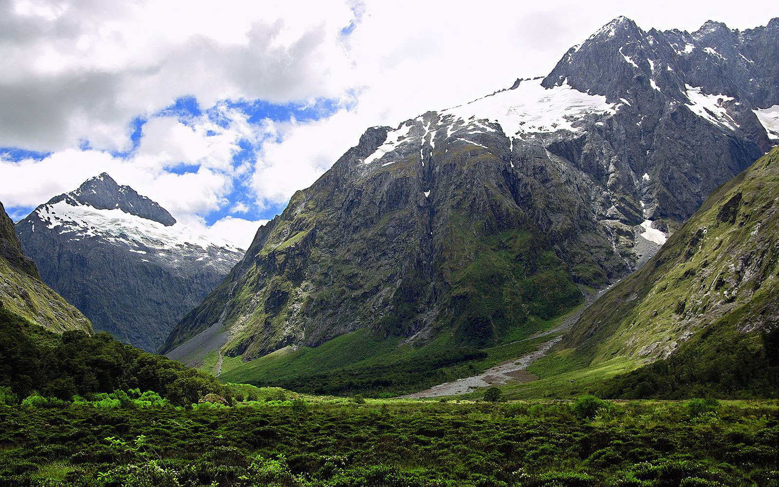 Earth-Mountain-55797